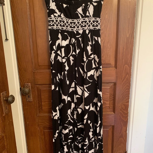 WHBM strapless maxi dress - Picture 2 of 5